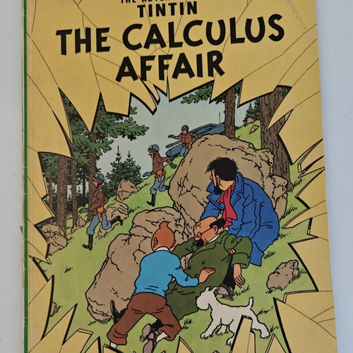 Tintin album like new, English edition from Methuen & Magnet 1980s