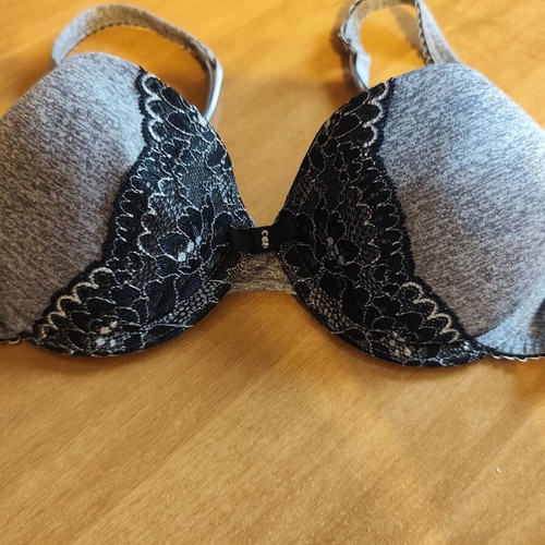 Grey melange bra with black lace used