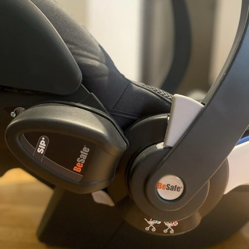 BeSafe iZi Go Modular X2 i-Size car seat like new