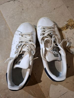 Stan Smith Adidas athletic shoes used, white with blue, size 40