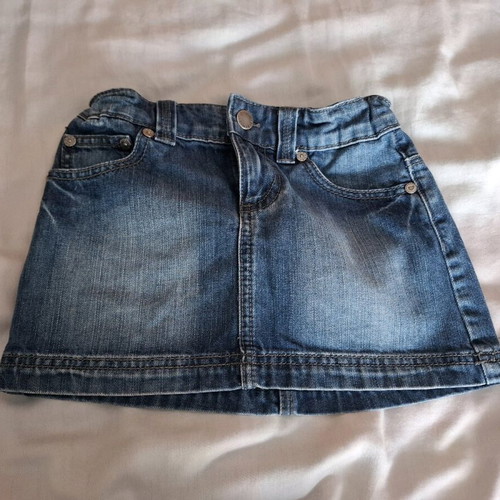 Benetton denim skirt girl 6-7 years like new, blue