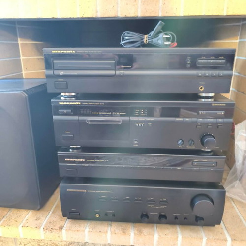Marantz stereo system like new