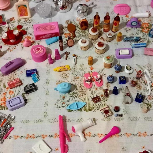 Mega Lot of Realistic 1/6 Scale Miniatures like new
