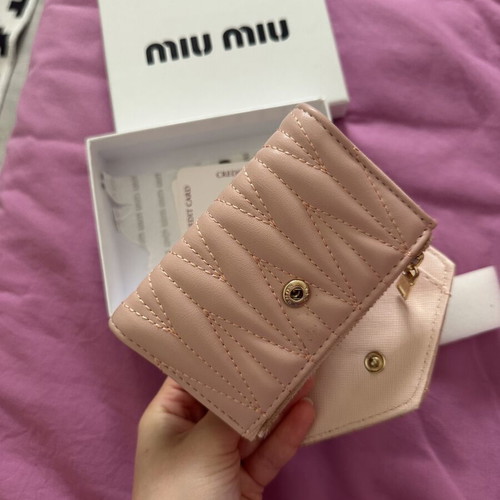 Miu Miu women's wallet like new, pink