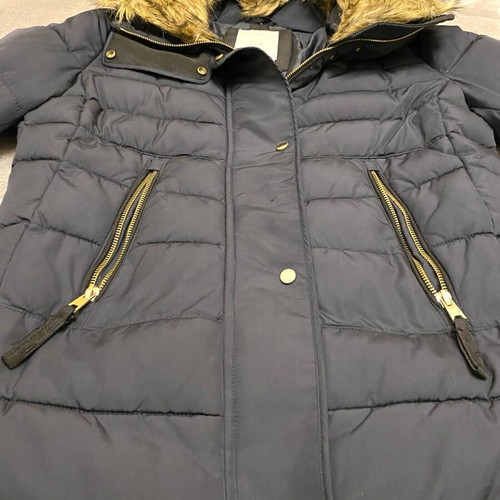 Bershka dark blue puffer jacket with fur like new