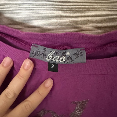 Women's purple blouse like new with glitter print size M