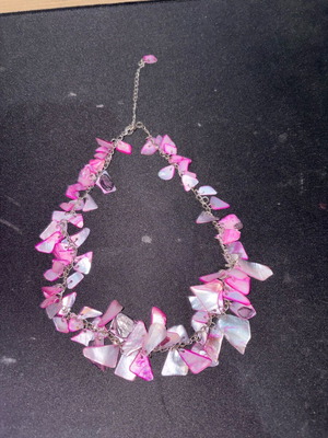 Necklace like new pink
