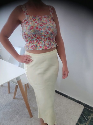 Edited pastel skirt medium satin new yellow