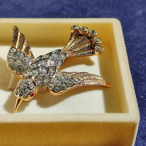 Vintage Attwood Collection bird brooch used 24K gold plated