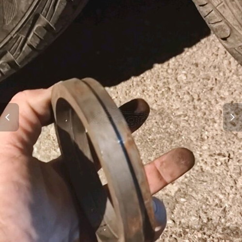 Aluminum rims for Mazda B2600 like new with hubcaps and security bolts