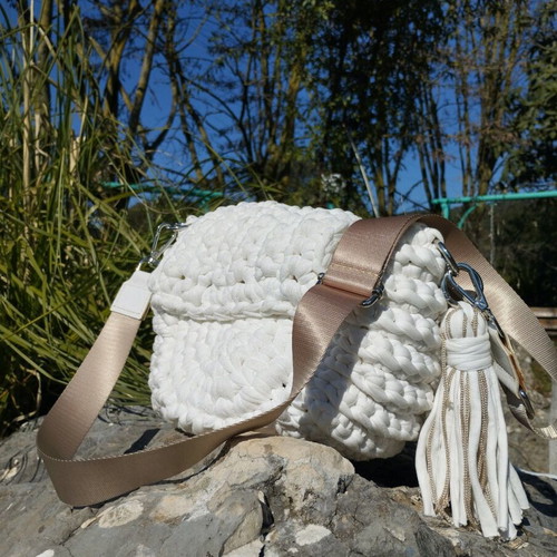 Knitted crossbody bag new, white with leather details