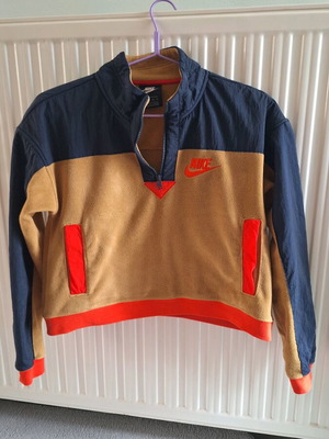 Nike crop sweatshirt like new, size XS
