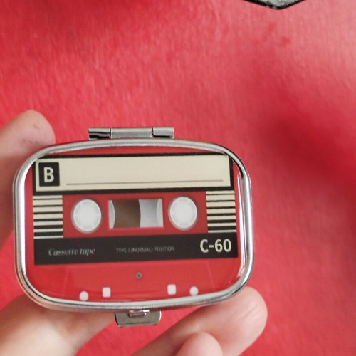 Pillbox metal retro cassette design new