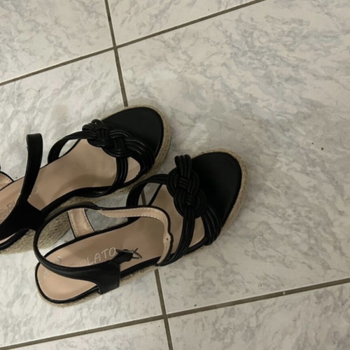 Platform sandals like new, black and beige, size 37