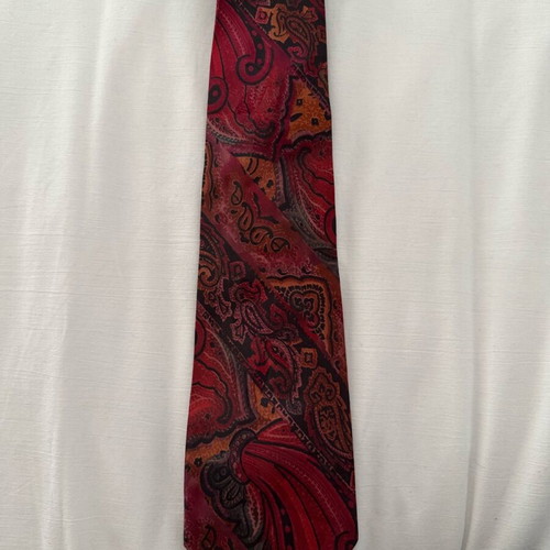 Carven vintage tie like new, red