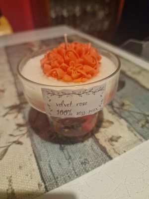 Velvet Rose Candle new, 100% soy wax, romantic luxury