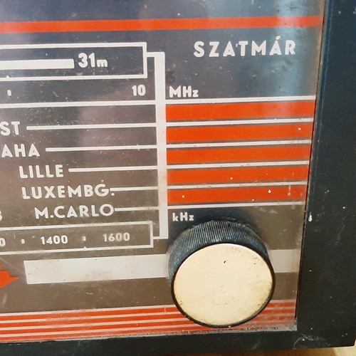 Videoton RA 2103 vintage radio used with tubes