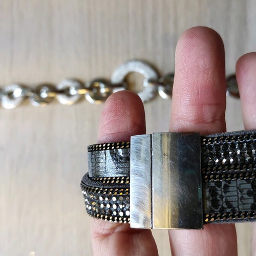Bracelet set like new, two pieces