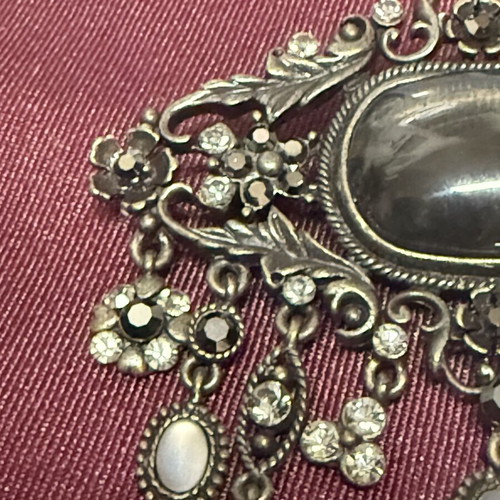 Vintage brooch large, like new, black and silver