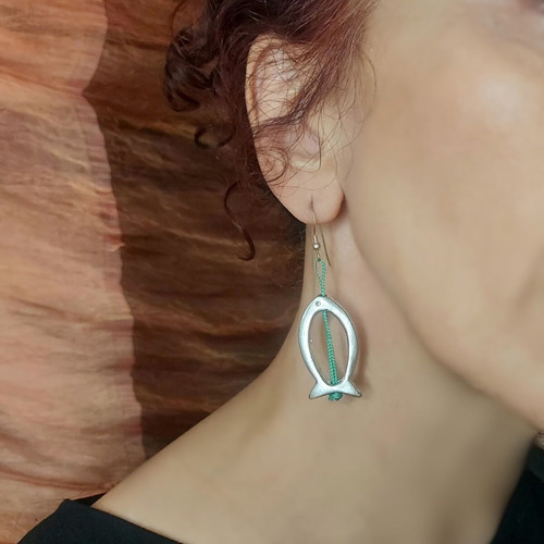 Fish-shaped earrings like new, green and silver