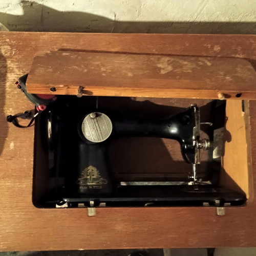 Union vintage sewing machine used