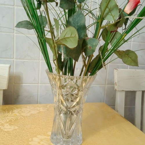 Crystal round vase new
