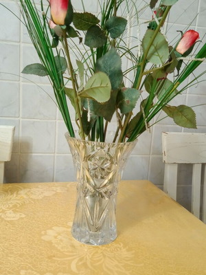 Crystal round vase new