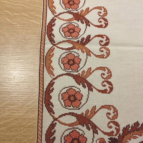 Handmade embroidery like new 47.5×47.5
