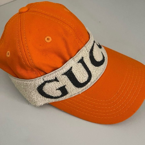 Gucci hat used, orange