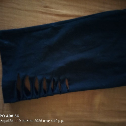 Leggings used, three-quarter length with side slits