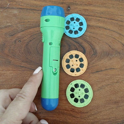 Children's dinosaur projector flashlight with 3 image discs