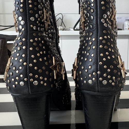 Jeffrey Campbell ankle boots like new, black, natural materials