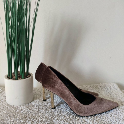 Velvet mocha pumps new with gold heel size 38