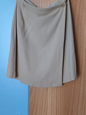Unique beige wrap skirt like new, size M 38 10