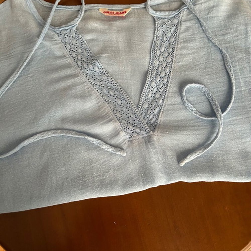 GUESS JEANS AUTHENTIC, airy 100% cotton, sky blue color, size M.