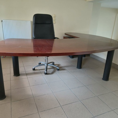 Cherry wood office desk set with drawer unit and leather chair like new