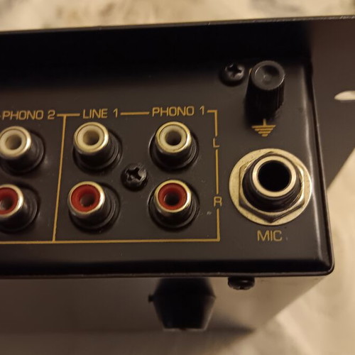 Delta 4+2 Channel Mixer used with clean potentiometers and tone control