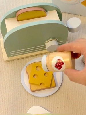 Wooden Play Set Pop Up Toaster With Accessories New