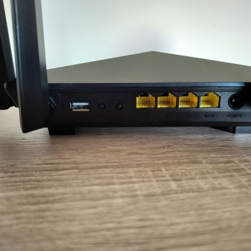 Tenda AC10U WiFi Router MU MIMO Dual Band Gigabit like new