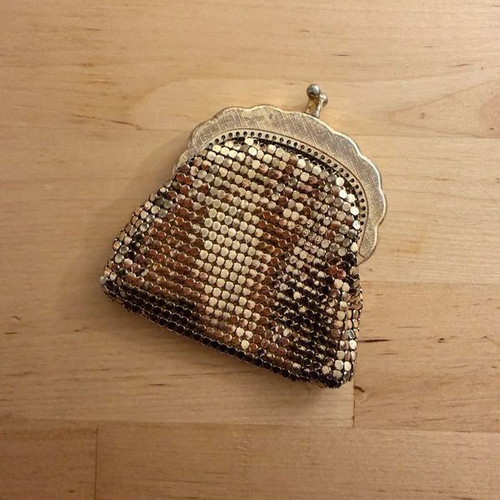 Vintage Glomesh coin purse gold color like new