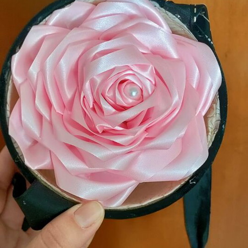 Handmade rose in dome new, satin ribbon in velvet box