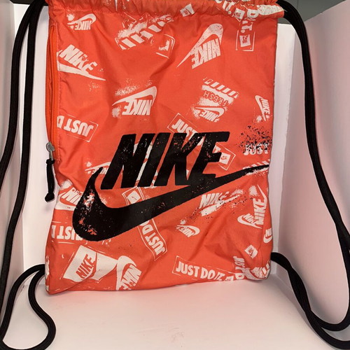 Nike gym bag like new, orange