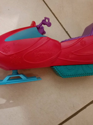 Barbie snowboard like new