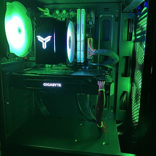 Budget Gaming PC i5 6th Gen with RX 570 4GB Like New