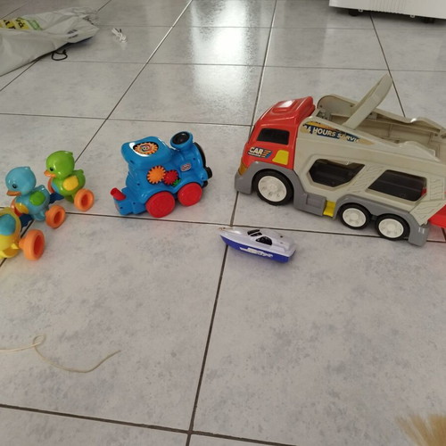 Children's toy set used with sound duck toys