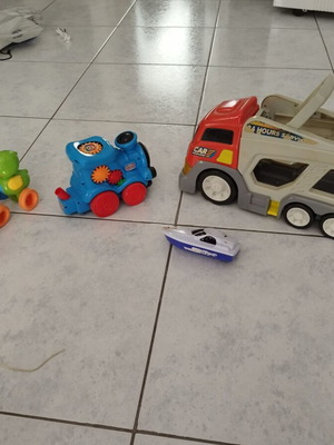 Children's toy set used with sound duck toys