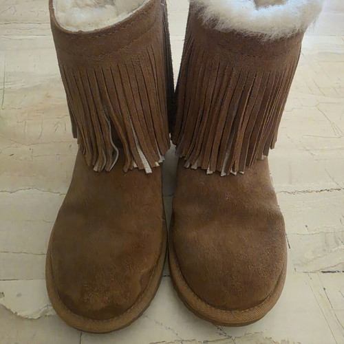 Ugg Classic Short II Fringe boots used, size 36