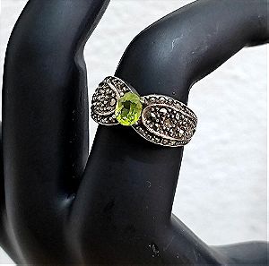 Vintage Ασημένιο Δαχτυλίδι με Πράσινη Πέτρα και μικρές Πέτρες Μαρκασίτη