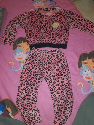 Girls' tracksuit set age 3 like new