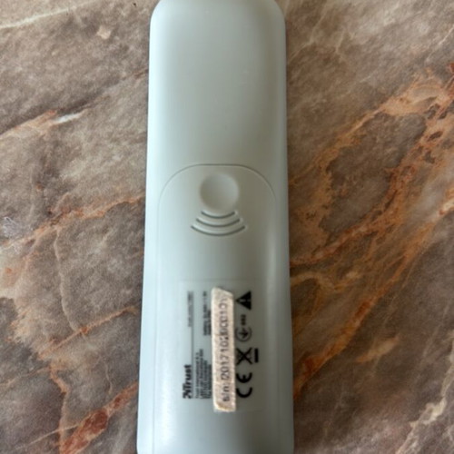Wireless presenter with touchpad new